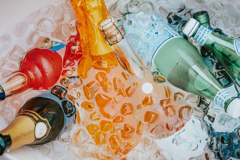 推しへのドリンク差し入れおすすめ10選|楽屋・現場で喜ばれる飲み物【2026年】