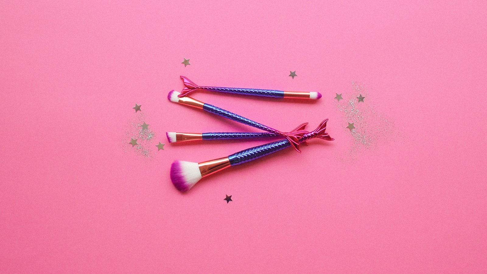 blue and pink makeup brush